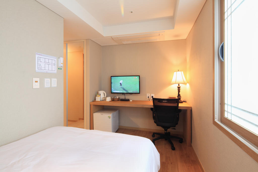 Dream House Hostel Seoul Exterior photo